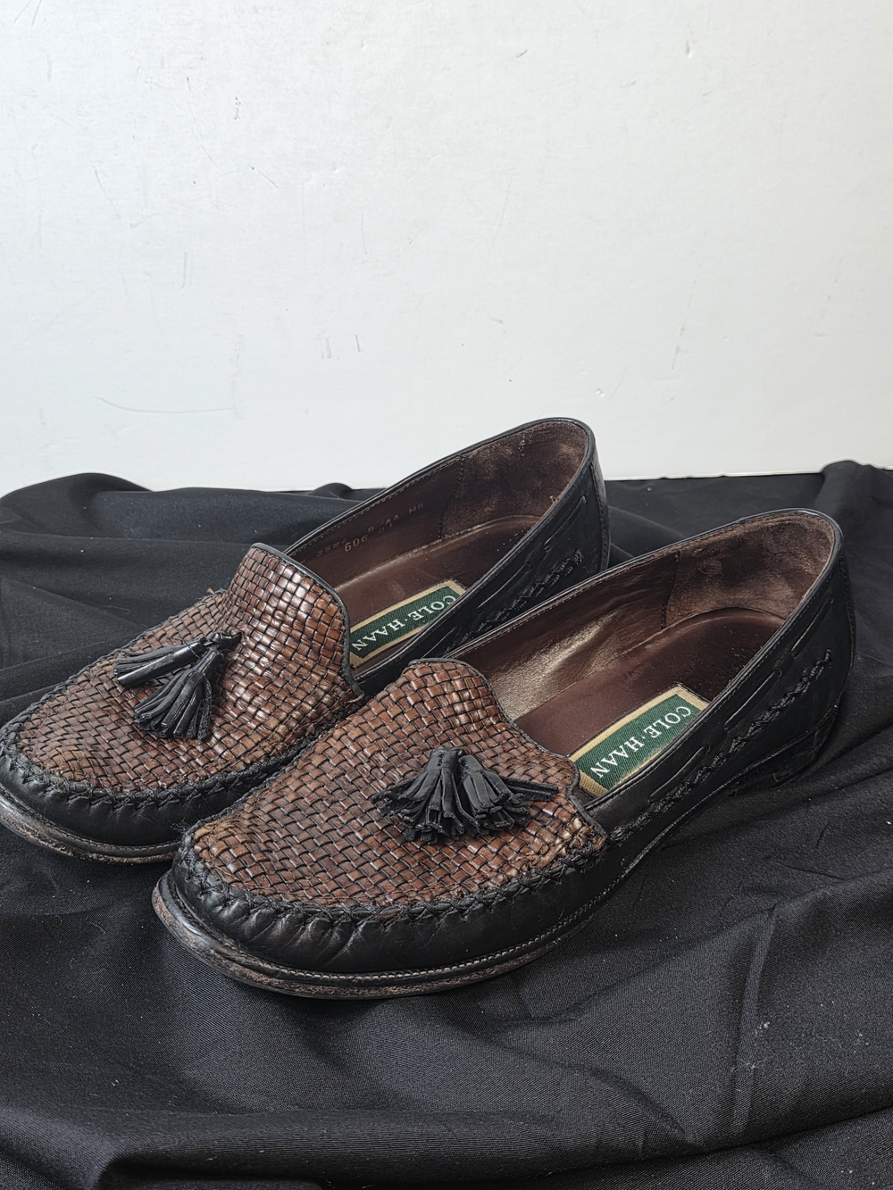 Vintage Cole Haan Woven Tassel Loafers Mens 9.5 AA Brown Black Leather India